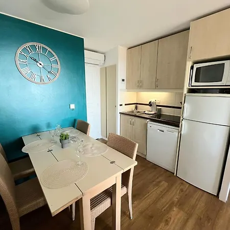 Appartement Village Cap Esterel Vue Mer, Duplex Climatisé Saint-Raphaël